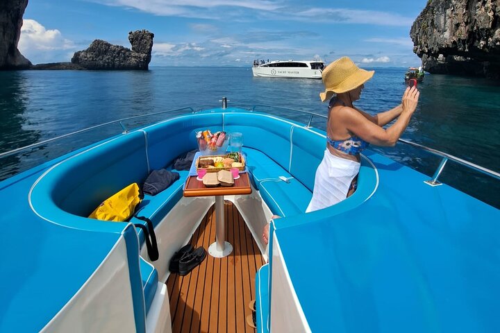 Luxury Phang Nga Bay Speedboat Tour: Explore Hidden Gems