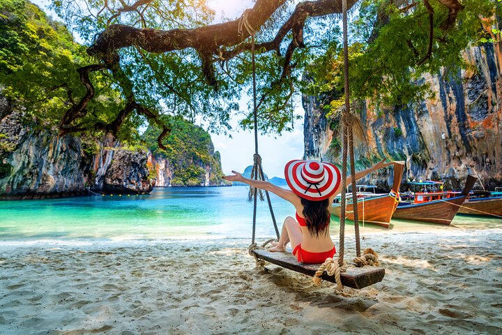 Krabi Hong Island: A Personalized Long-tail Boat Adventure