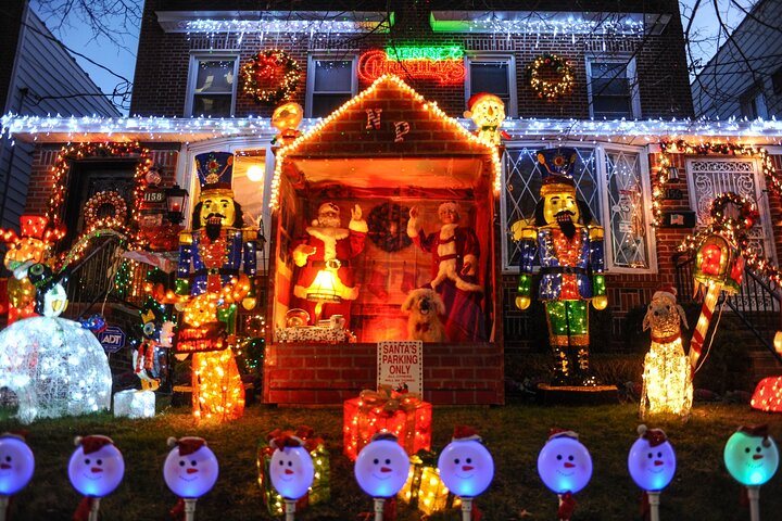 Dyker Heights Christmas Lights: Brooklyn's Sparkling Holiday Spectacle