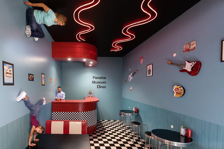 Unleash Your Inner Explorer: Paradox Experience at American Dream!