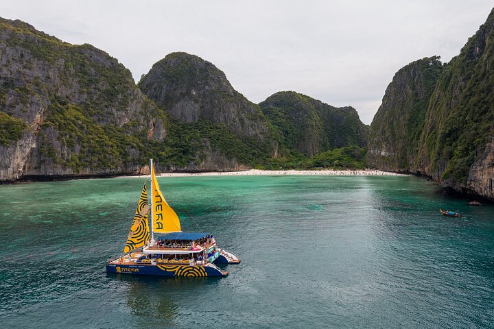 Luxury Phi Phi Sunset Catamaran: Krabi's Island Paradise!