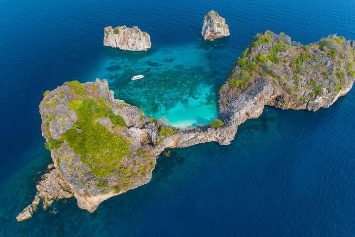 Krabi's Aquatic Jewel: Snorkel Rok & Haa Islands!