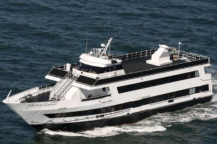 Manhattan Skyline Cruise: Unforgettable Views with New York Princess Cruises