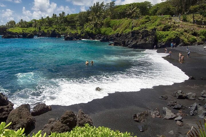 Discover Maui's Soul: Authentic Private Road to Hāna Tours