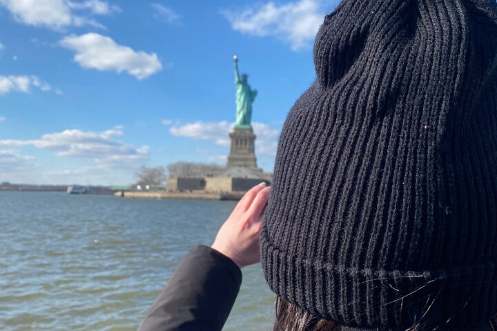 Iconic Views: 60-Minute NYC Cruise to the Statue of Liberty
