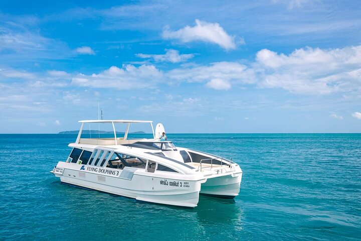 Discover Paradise: Unforgettable Phi Phi Islands Day Tour from Phuket