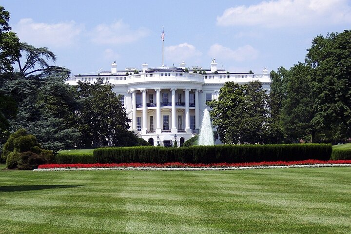 Uncover D.C.'s Treasures: A Guided Day Trip from NYC!