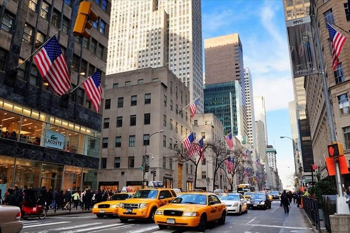 NYC's Ultimate Walking Tour: See 30+ Iconic Landmarks with a Fun Local Guide!