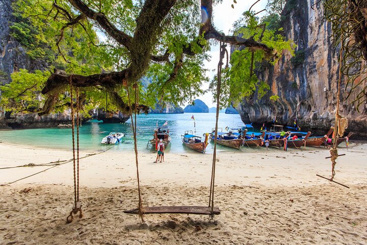 Discover Krabi's Paradise: Hong Island Tour by Longtail Boat Adventure