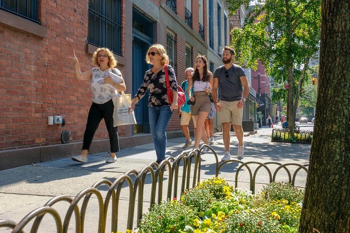 Discover Authentic Manhattan: A French-Guided SoHo, Greenwich & Meatpacking Tour