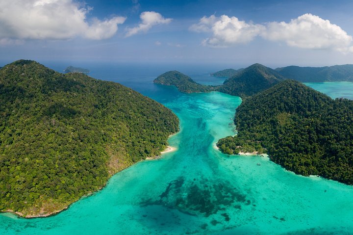 Discover Underwater Wonders: Early Bird Snorkel Tour to Surin Islands!