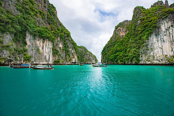 Early Bird Adventure: Beat the Crowds at Phi Phi & 4 Islands!