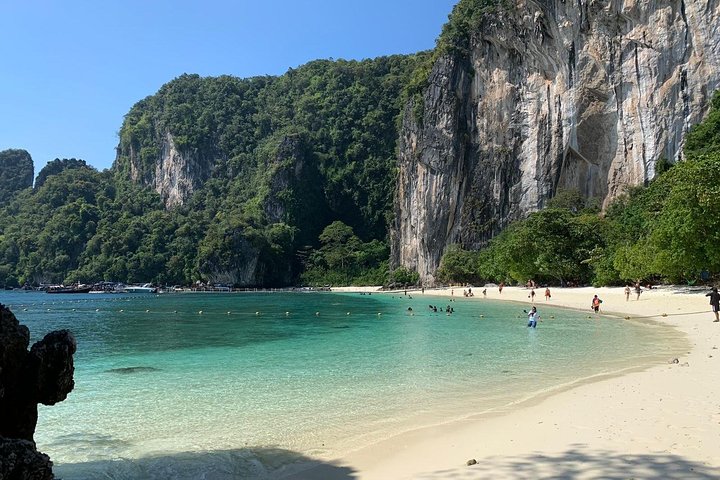 Krabi's Sunset Spectacle: 7 Island BBQ Dinner Speedboat Adventure