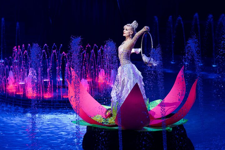 Aqua Circus Phuket: Dive into Aquatic Spectacle!