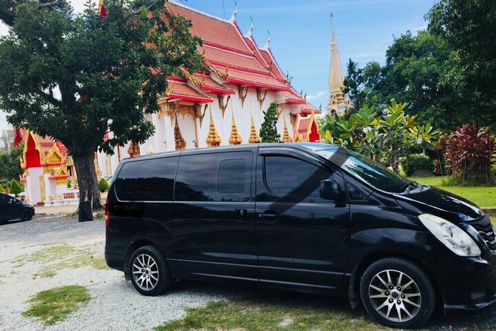 Stress-Free Khao Lak Arrival: Private Phuket Airport Transfer