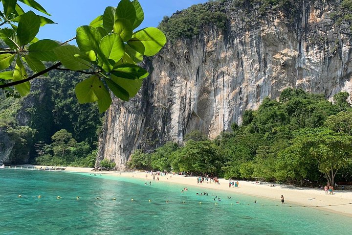 Krabi's Sunset Spectacle: 7 Island Long Tail Boat Tour with BBQ Bliss