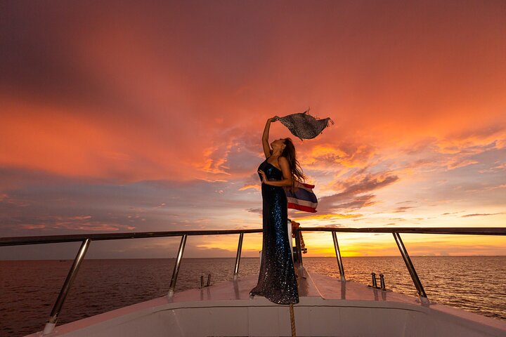 Sunset Spectacle: Luxury Dinner Cruise to Promthep & Krating Cape