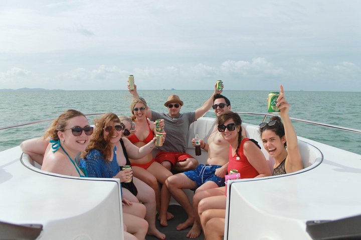 Phi Phi Islands Private Speedboat: A Luxurious Khao Lak Escape