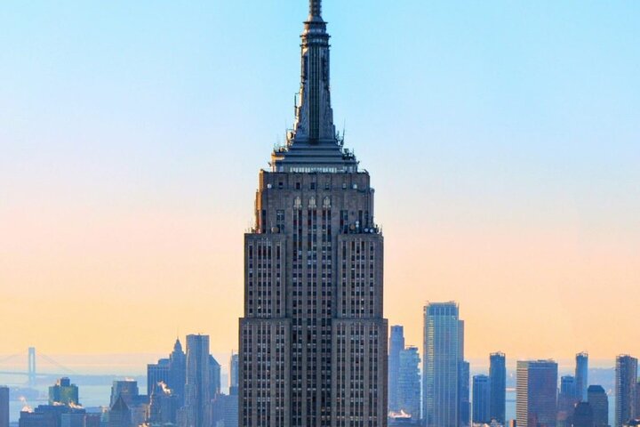 Unlock NYC's Secrets: VIP Empire State & Manhattan Tour