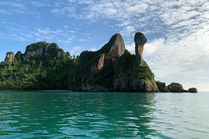 Krabi Island Hopping: A Speedboat Adventure to Paradise