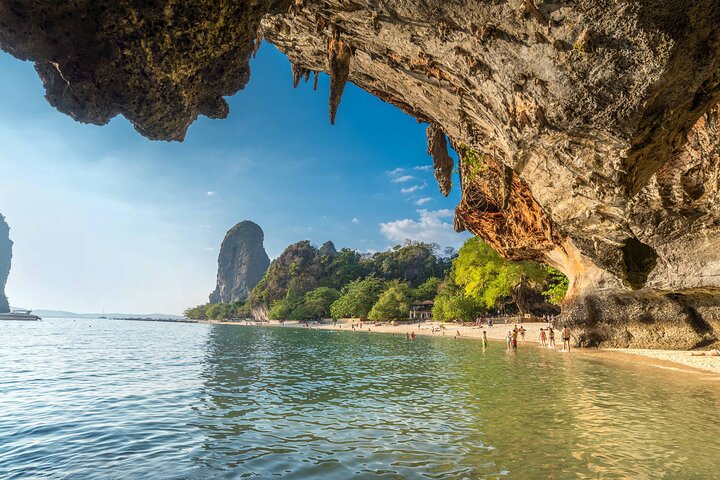 Krabi's 4 Islands Speedboat Adventure: Snorkel, Swim & Explore!