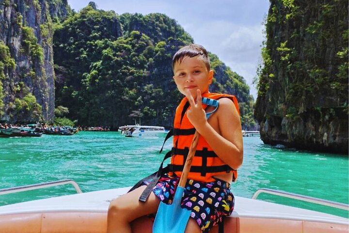 Phi Phi Island Speedboat Adventure: Explore Phuket's Paradise!