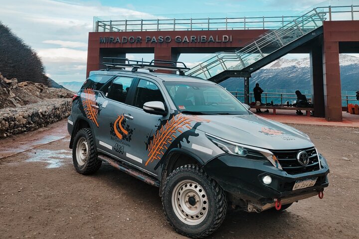 Unforgettable 4x4 Adventure: Explore Escondido & Fagnano Lakes