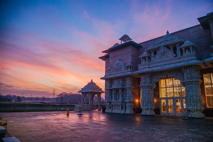 Spiritual Serenity & Floral Beauty: A Day Trip from NYC to BAPS Mandir & Longwood Gardens