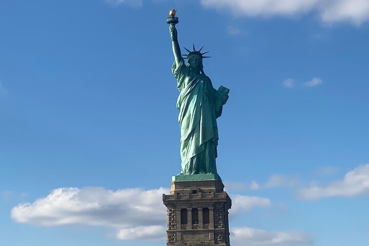 Liberty & Ellis Island Ferry: History Awaits!