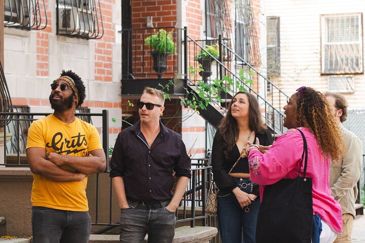 Harlem's Soulful Stroll: Uncover History & Heritage!