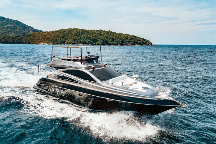 Luxury Yachting: Phi Phi & Maya Bay VIP Tour from Phuket
