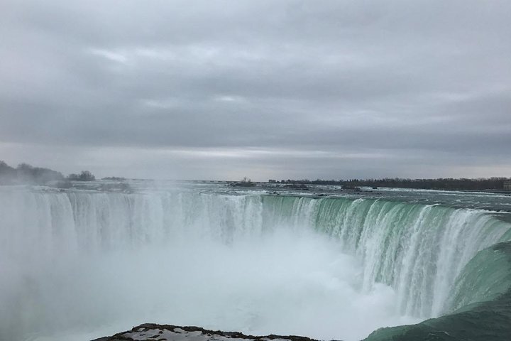 Niagara Falls Day Trip: NYC Adventure to Majestic Waters