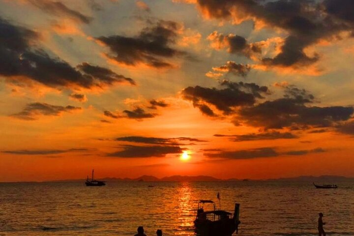 Krabi's 7 Islands Sunset Spectacle: Speedboat & Bioluminescence