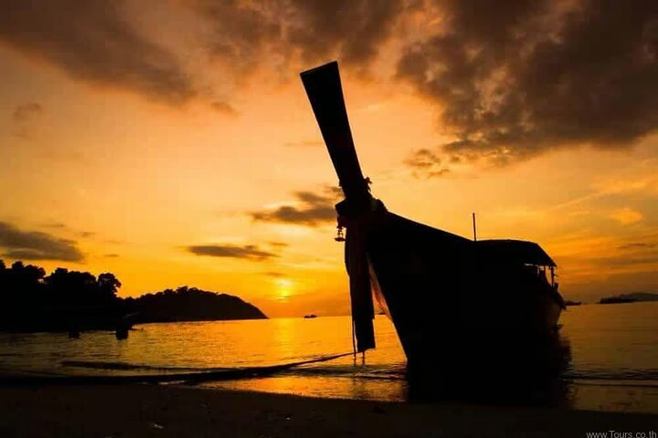 Krabi's 7 Islands Sunset BBQ: An Enchanting Coastal Escape