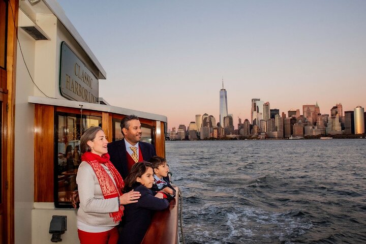 Enchanting NYC Holiday Sunset Cruise: Festive Views & City Lights!